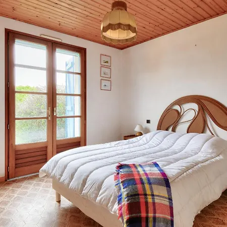 Maison Avec Jardin à 400m De La Des Sableaux Casa vacanze *