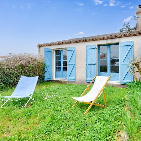 Maison Avec Jardin A 400m De La Des Sableaux *