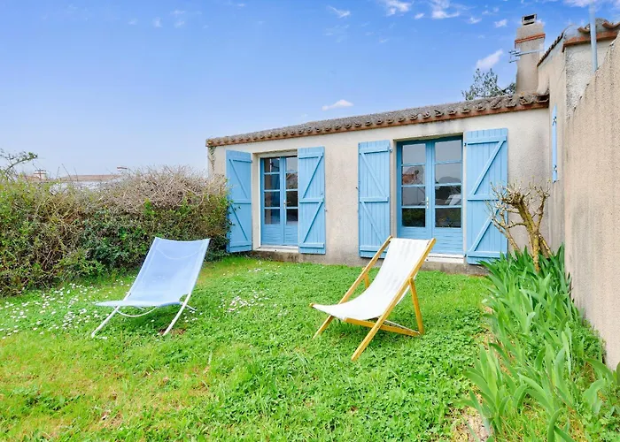 Maison Avec Jardin A 400m De La Des Sableaux *